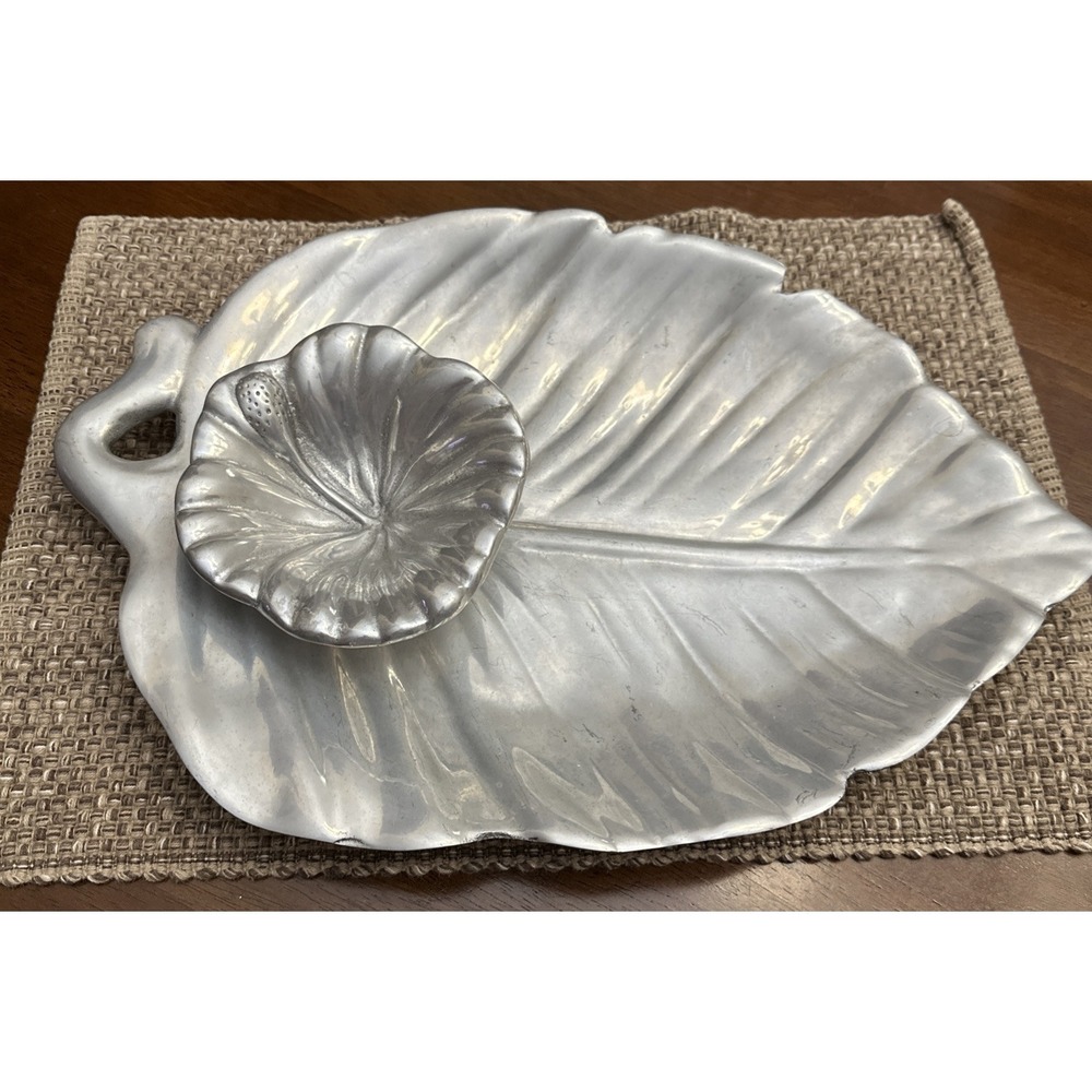 Leaf Shape Serving Tray Chip & Dip Platter Decorative Aluminum Metal‎ 2 Piece